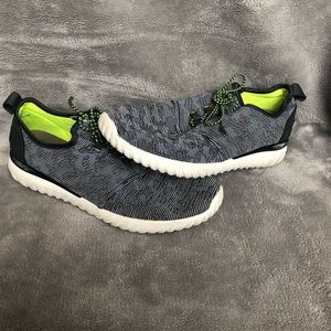 Hey Dude athletic shoes size 10